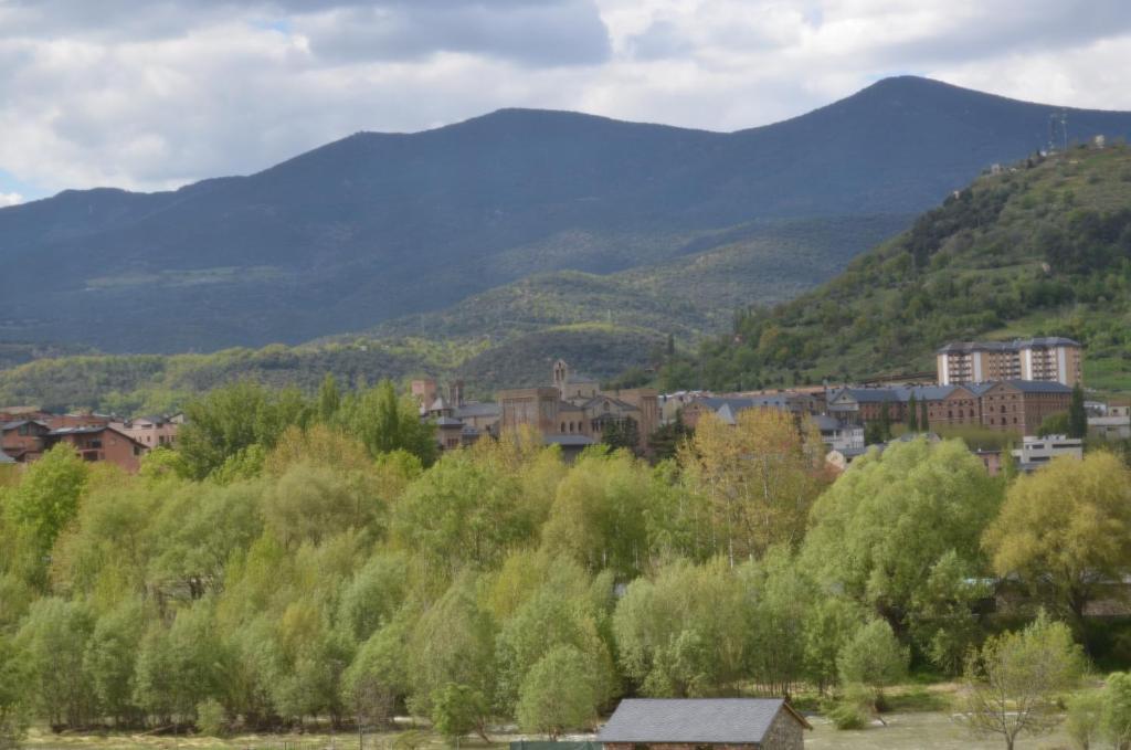 Casa Rural La Vall Del Cadi La Seu d'Urgell Bilik gambar